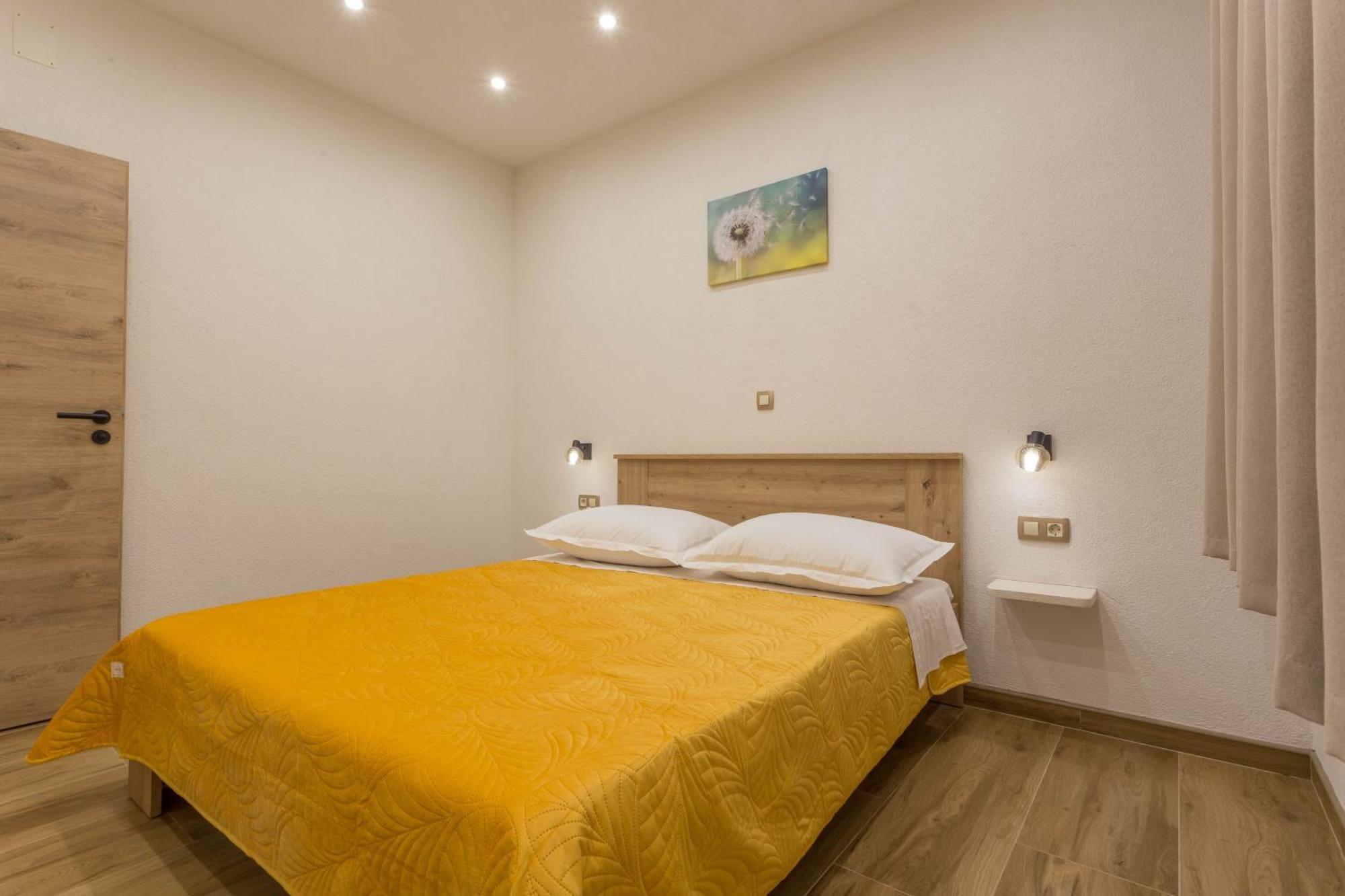 Apartment Zastupac 8761A Hvar Town Extérieur photo